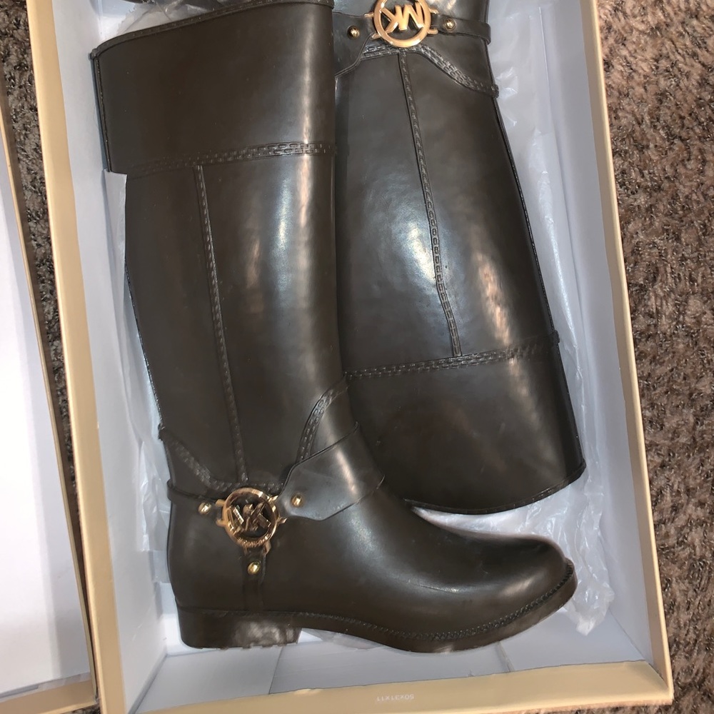 Michael kors rain boots